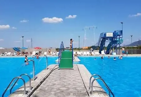 モーテル Vetrenjaca