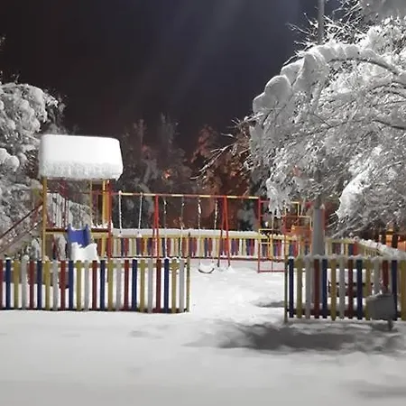 Vetrenjaca 汽车旅馆 2*